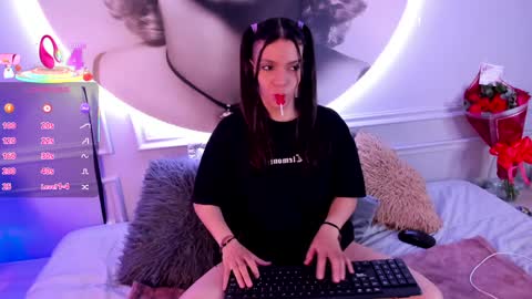 Amy  online show from February 7, 8:42 pm