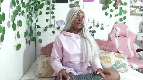Snapshot of _amy_rojas_ chatting on February 24, 12:38 am ask me online show from February 24, 12:38 am