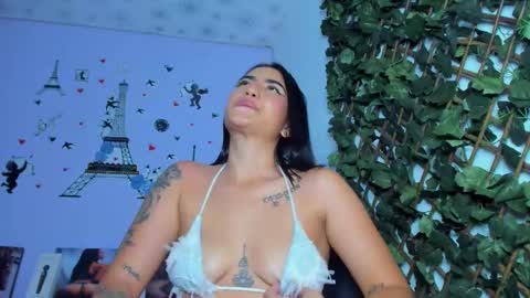 Snapshot of _angelnaugthy_ chatting on January 14, 2:40 am ANGEL online show from January 14, 2:40 am