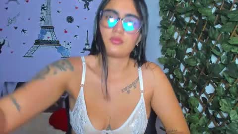 Snapshot of _angelnaugthy_ chatting on March 2, 1:47 am ANGEL online show from March 2, 1:47 am