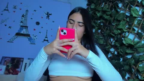 Snapshot of _angelnaugthy_ chatting on December 12, 11:47 pm ANGEL online show from December 12, 11:47 pm