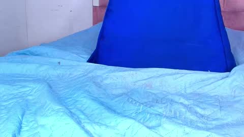 Snapshot of _aniisha_ chatting on September 26, 8:50 pm Any online show from September 26, 8:50 pm