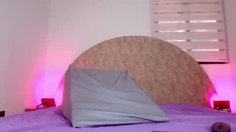 Any online show from November 24, 7:27 pm