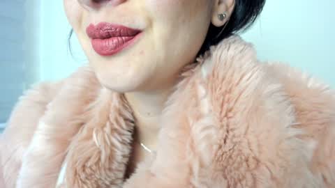 antonia online show from December 10, 10:28 am