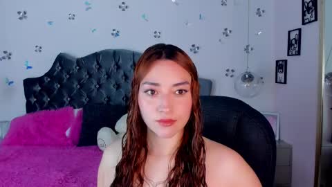 Snapshot of _antonnela_ chatting on February 10, 1:33 pm antonnela online show from February 10, 1:33 pm