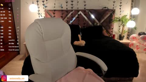 Snapshot of _antonnela_ chatting on October 28, 6:46 pm antonnela online show from October 28, 6:46 pm