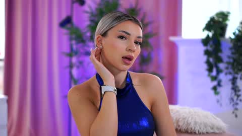 Arielle online show from December 9, 9:28 am