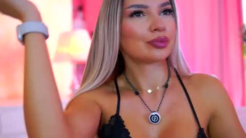 Arielle online show from October 17, 9:23 am