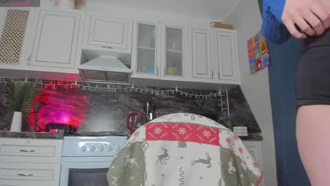 Snapshot of _axolot_ chatting on January 24, 7:49 pm Olivia online show from January 24, 7:49 pm