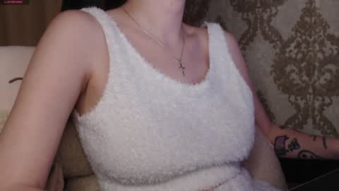 Snapshot of _babycass chatting on December 5, 3:17 pm Cassie online show from December 5, 3:17 pm