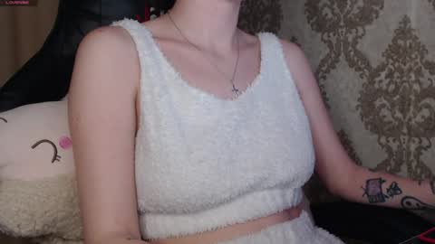 Snapshot of _babycass chatting on December 9, 1:34 pm Cassie online show from December 9, 1:34 pm