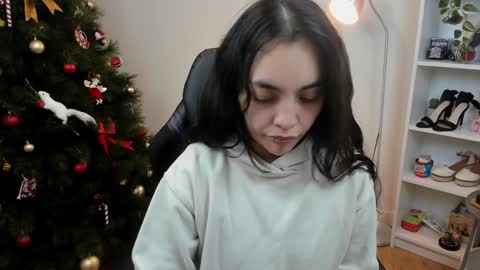Bella Evans online show from January 8, 8:16 am