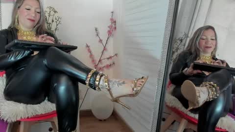 Snapshot of _brendamichel_ chatting on December 17, 12:54 pm Brenda online show from December 17, 12:54 pm
