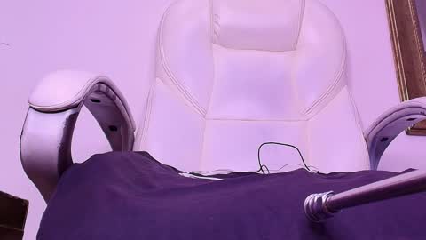 Snapshot of _britanyy_ chatting on February 19, 3:06 am Britany online show from February 19, 3:06 am