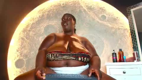 _carolinagomez online show from November 11, 7:44 pm