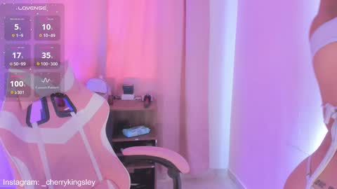 Snapshot of _cherrykingsley1 chatting on March 2, 2:04 pm Cherrykingsley online show from March 2, 2:04 pm