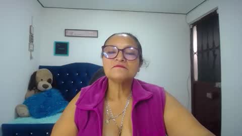 _cristal09 online show from September 10, 6:19 pm