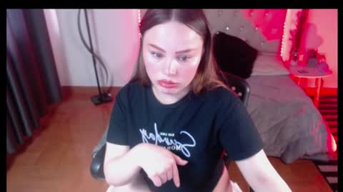 Snapshot of _crystal12 chatting on October 30, 7:04 pm Cristal online show from October 30, 7:04 pm