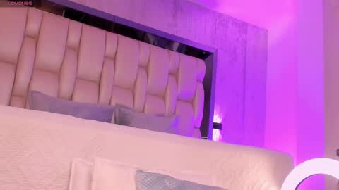     online show from March 20, 9:52 pm