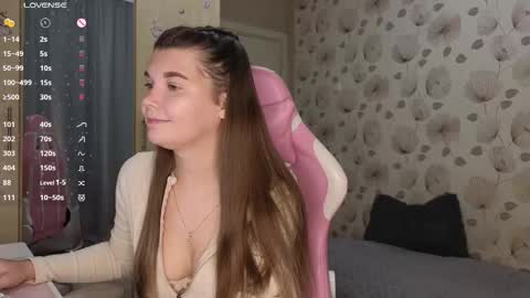 Snapshot of _cute_ice chatting on October 5, 7:13 am _cute_ice online show from October 5, 7:13 am