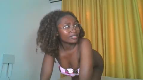 Snapshot of _cutestephanie chatting on October 1, 5:34 am STEPH online show from October 1, 5:34 am