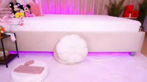 Just Dia online show from March 22, 7:20 pm