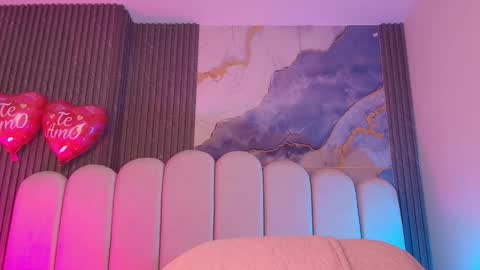 Dione online show from February 23, 7:24 pm