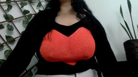 Dannia online show from January 12, 1:05 pm