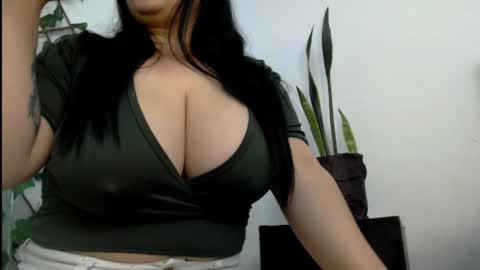 Dannia online show from January 22, 4:33 pm