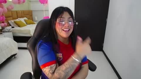 Dulcinea online show from February 7, 3:02 am