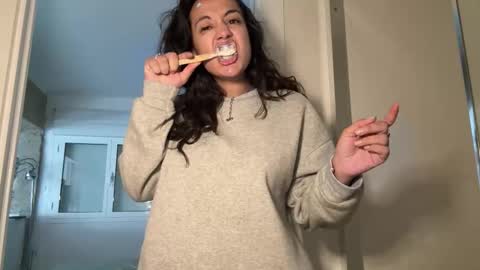  elena barra online show from September 27, 8:10 am