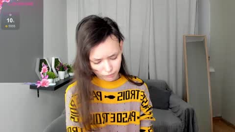 _emily__strike_ online show from December 4, 9:40 am