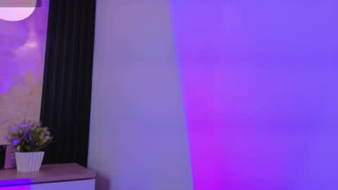  emily skinny online show from February 18, 3:33 pm