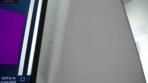 Emma online show from February 27, 5:37 pm