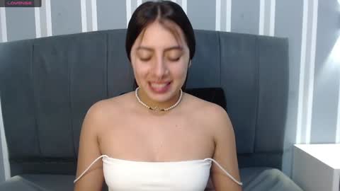 Emma online show from December 17, 7:04 pm