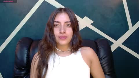 Emma online show from December 20, 3:31 pm