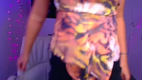 Emma online show from December 7, 12:56 pm