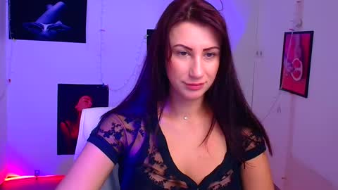 Emma online show from December 14, 7:07 am