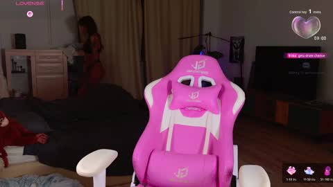 Mia  online show from November 19, 12:27 pm