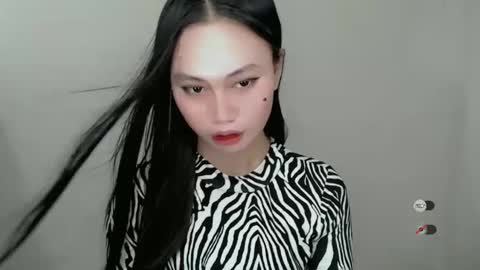 STEFFANNY WELL. online show from December 9, 1:40 am