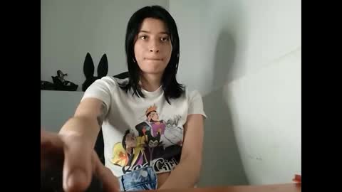 Snapshot of _genesid_dixton chatting on February 6, 12:22 am Mia-foster online show from February 6, 12:22 am