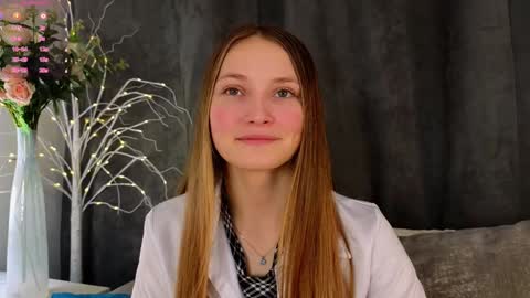 Milly online show from December 6, 1:07 am