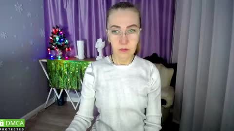 _greybunny_ online show from January 11, 4:06 am
