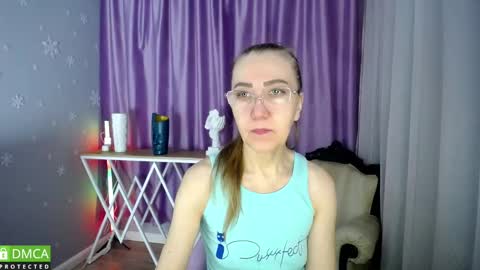 _greybunny_ online show from February 28, 7:15 am