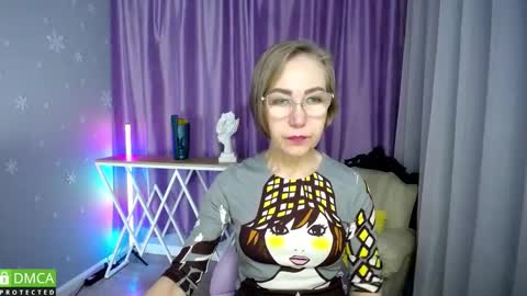 _greybunny_ online show from October 29, 8:51 am