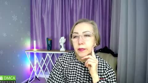 _greybunny_ online show from October 7, 10:41 am