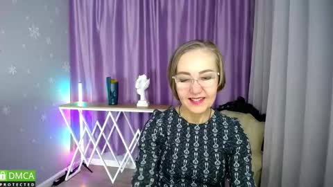 _greybunny_ online show from October 5, 7:35 am