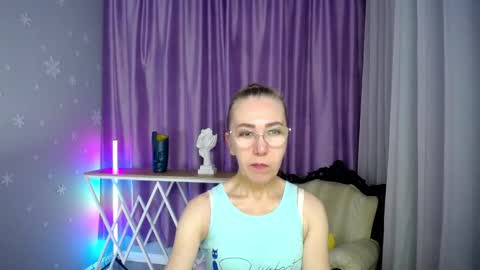 _greybunny_ online show from September 13, 10:34 am