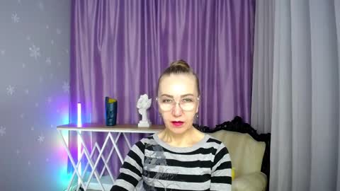 _greybunny_ online show from September 11, 9:20 am