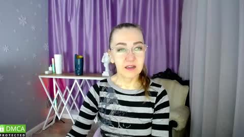 _greybunny_ online show from March 7, 6:13 am